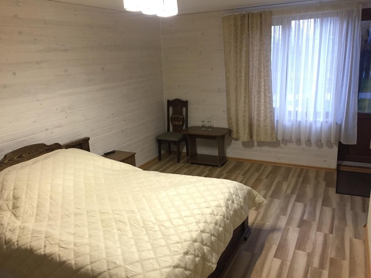 Podilskii Dvir Yakushintsy Exteriör bild