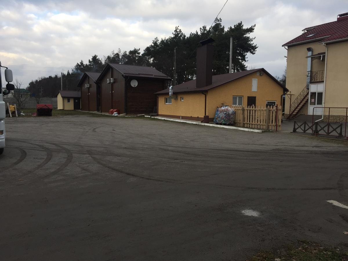 Podilskii Dvir Yakushintsy Exteriör bild