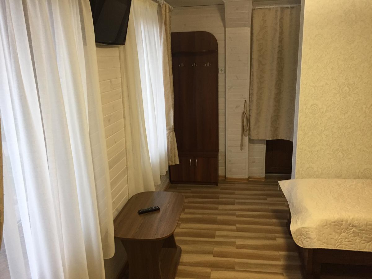 Podilskii Dvir Yakushintsy Exteriör bild