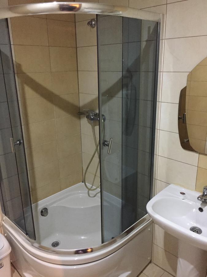 Podilskii Dvir Yakushintsy Exteriör bild