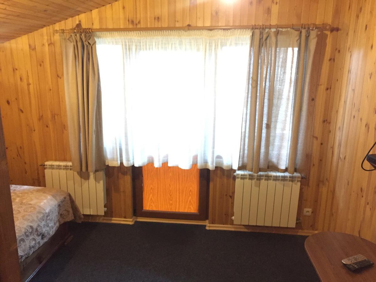 Podilskii Dvir Yakushintsy Exteriör bild